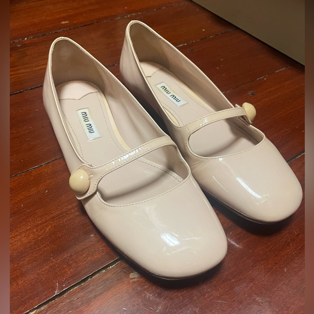 Miu miu ballerinas patent leather beige